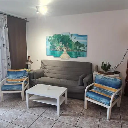 Casa Eomer Apartamento *